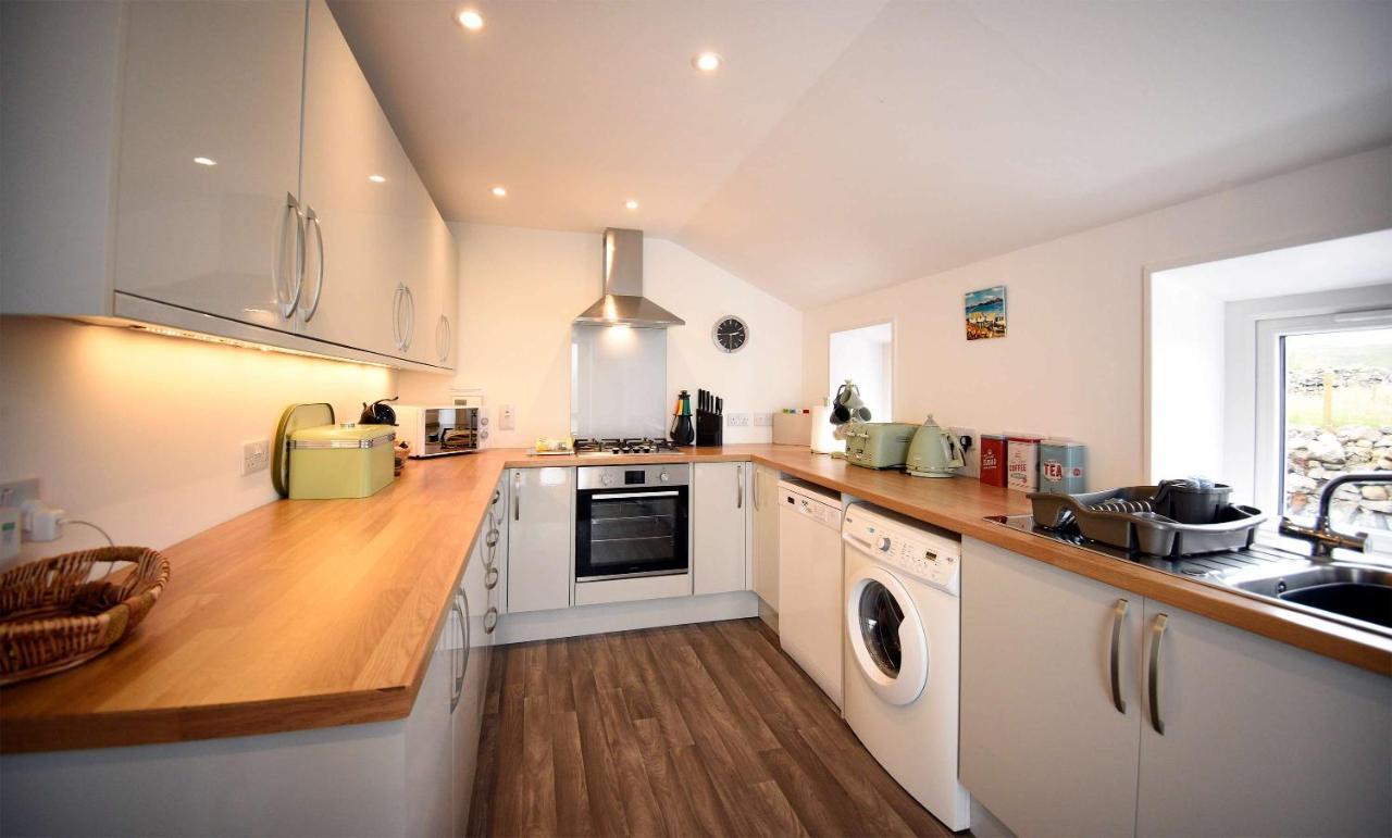 Tigh Beag Na Mara Apartment Roag Exterior photo