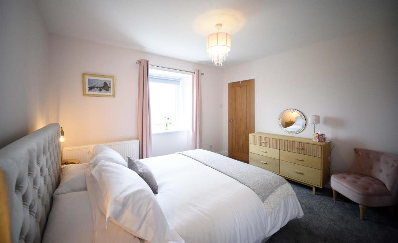 Tigh Beag Na Mara Apartment Roag Exterior photo
